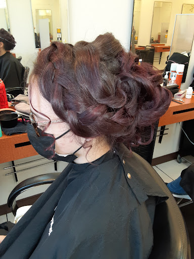 Hair Salon «Hair Cuttery», reviews and photos, 3045 Waldorf Market Pl, Waldorf, MD 20603, USA