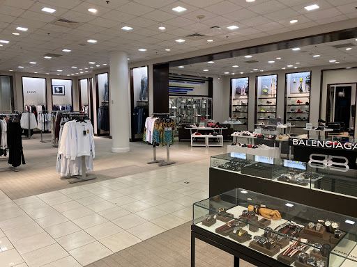 Department Store «Saks Fifth Avenue», reviews and photos, 1350 Polaris Pkwy, Columbus, OH 43240, USA
