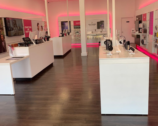 Cell Phone Store «T-Mobile», reviews and photos, 2539 Willowcreek Rd, Portage, IN 46368, USA