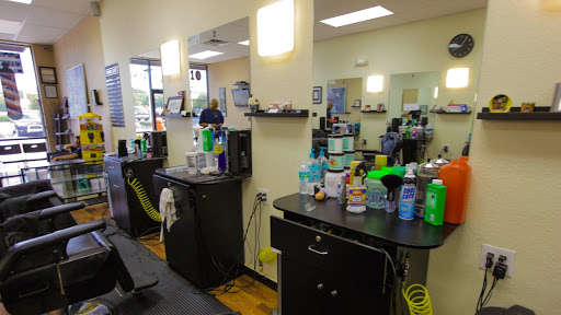 Barber Shop «Clippers Barber Shop», reviews and photos, 3635 Aloma Ave, Oviedo, FL 32765, USA