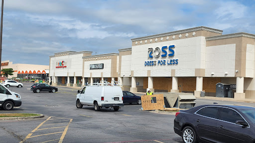 Book Store «Half Price Books», reviews and photos, 2601 S Interstate 35 e300, Round Rock, TX 78664, USA