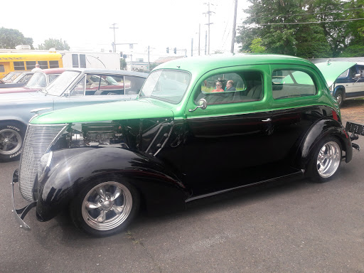 Auto Body Shop «International Collision Repair», reviews and photos, 9817 E Burnside St, Portland, OR 97216, USA