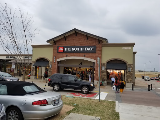 Shopping Mall «Allen Premium Outlets», reviews and photos, 820 Stacy Rd, Allen, TX 75013, USA