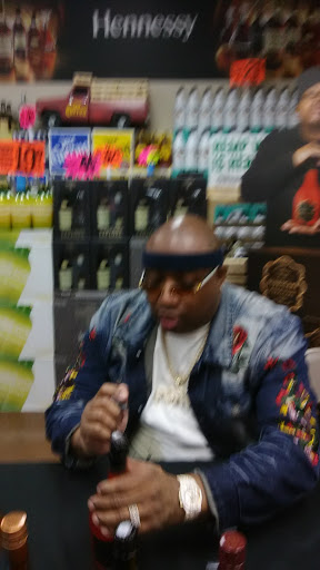 Liquor Store «Liquor Depot Express», reviews and photos, 2801 E Pioneer Pkwy #106, Arlington, TX 76010, USA