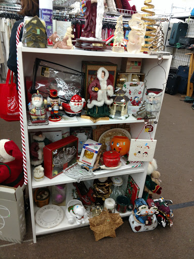 Thrift Store «The Salvation Army Family Store & Donation Center», reviews and photos
