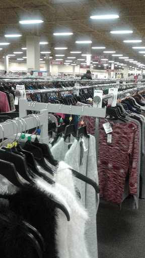 Outlet Mall «St. Louis Outlet Mall», reviews and photos, 5555 St.Louis Mills Blvd, Hazelwood, MO 63042, USA