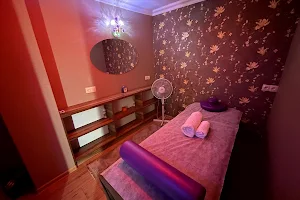 Massage Salon Orchid image