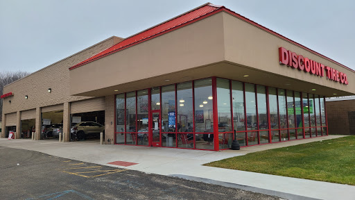 Discount Tire Store - Woodhaven, MI, 22160 Allen Rd, Woodhaven, MI 48183, USA, 