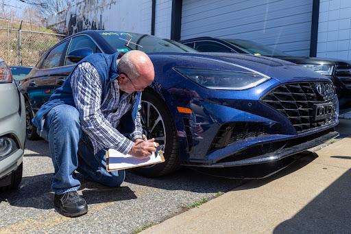 Auto Body Shop «Dean Auto Collision Center», reviews and photos, 700 N Main St, Providence, RI 02904, USA