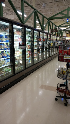 Grocery Store «Lowes Foods of Apex», reviews and photos, 5400 Apex Peakway, Apex, NC 27502, USA