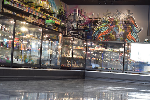 Tobacco Shop «Kazzaz Smoke Shop», reviews and photos, 6355 W Montrose Ave, Chicago, IL 60634, USA