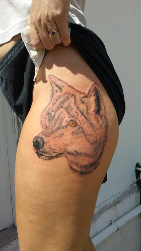 Tattoo Shop «One Love Tattoos», reviews and photos, 903 N Austin Ave, Georgetown, TX 78626, USA