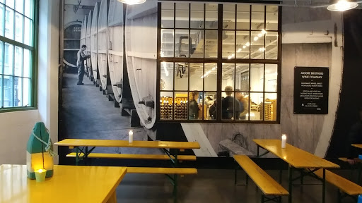 Wine Store «Moore Brothers Wine Company New York», reviews and photos, 51 35th St, Brooklyn, NY 11232, USA