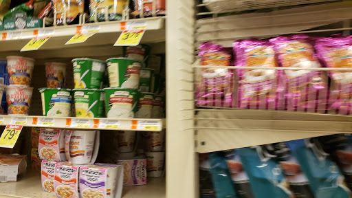 Grocery Store «Jewel-Osco», reviews and photos, 2128 S Mannheim Rd, Westchester, IL 60154, USA