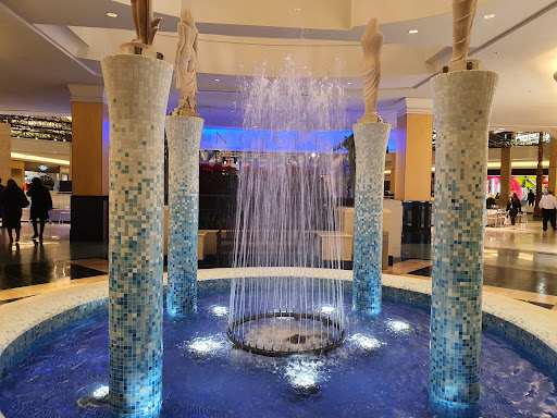 Shopping Mall «Somerset Collection», reviews and photos, 2800 W Big Beaver Rd, Troy, MI 48084, USA