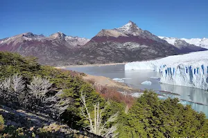 Perito Moreno Glacier Walkways image