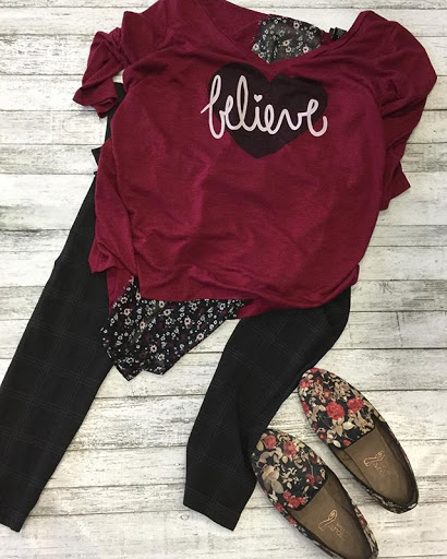 Clothing Store «Clothes Mentor Gahanna», reviews and photos, 5566 N Hamilton Rd, Columbus, OH 43230, USA