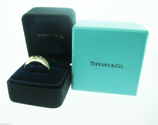 Jeweler «La Jolla Jewelry & Loan», reviews and photos, 8246 California Route 2, West Hollywood, CA 90046, USA