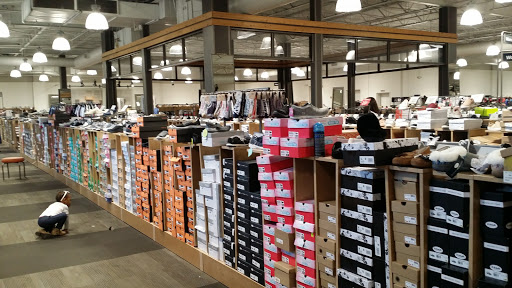 Shoe Store «DSW Designer Shoe Warehouse», reviews and photos, 10400 Old Georgetown Rd, Bethesda, MD 20814, USA