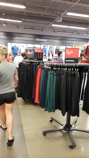Clothing Store «Nike Factory Store», reviews and photos, 915 Ridgewalk Pkwy #200, Woodstock, GA 30188, USA