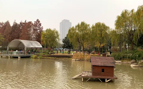 Xinhongqiao Central Garden （East Gate） image