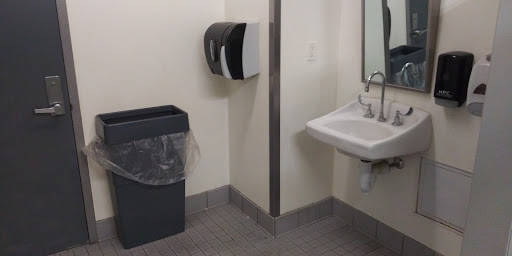 Office Supply Store «Staples», reviews and photos, 1207 N Landing Way, Renton, WA 98057, USA