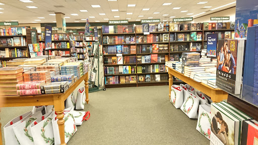 Book Store «Barnes & Noble», reviews and photos, 200 S Gary Ave, Bloomingdale, IL 60108, USA