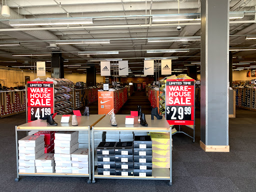 Shoe Store «DSW Designer Shoe Warehouse», reviews and photos, 2753 E Eastland Center Dr, West Covina, CA 91791, USA