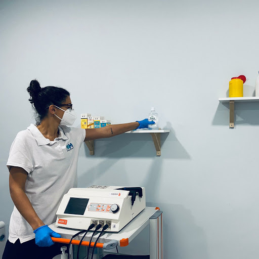 puertas automaticas MAM fisioterapia & osteopatía en Oviedo