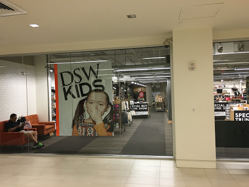 Shoe Store «DSW Designer Shoe Warehouse», reviews and photos, 3222 M St NW, Washington, DC 20007, USA
