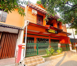 OYO 572 Omah Gedongkuning Syariah Homestay photo