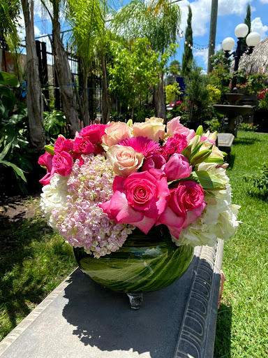 Florist «Tanglewood Flowers & Garden», reviews and photos, 5518 Dolores St, Houston, TX 77056, USA
