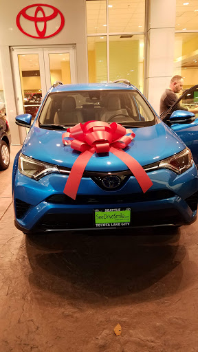 Toyota Dealer «Toyota of Lake City», reviews and photos, 13355 Lake City Way NE, Seattle, WA 98125, USA