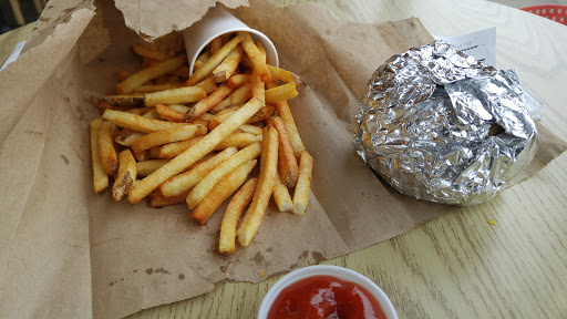 Shopping Mall «Crystal Point Mall Shopping Center», reviews and photos, 6000 Northwest Hwy, Crystal Lake, IL 60014, USA