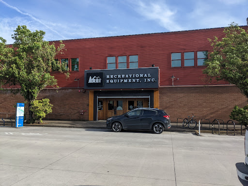 Camping Store «REI», reviews and photos, 306 Lawrence St, Eugene, OR 97401, USA