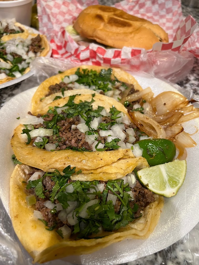 Taqueria Mobil el Toro bravo 77521