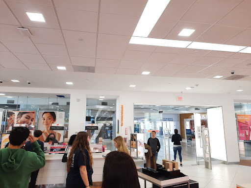 Cosmetics Store «Ulta Beauty», reviews and photos, 1701 Sunrise Hwy, Bay Shore, NY 11706, USA