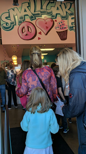 Dessert Shop «Smallcakes Cupcakery and Creamery», reviews and photos, 15624 Pilot Knob Rd, Apple Valley, MN 55124, USA