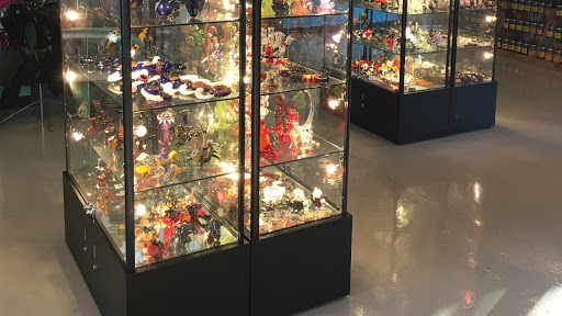Gift Shop «Headventure Smoke Shop», reviews and photos, 2359 Plainfield Rd #2, Crest Hill, IL 60403, USA