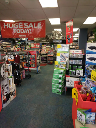 Video Game Store «GameStop», reviews and photos, 30804 Lyon Center Dr, New Hudson, MI 48165, USA