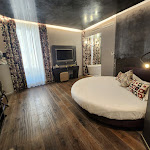 Photo n°4 de l'avis de L. fait le 03/10/2022 à 21:09 sur le  Colonna suite del corso à Rome