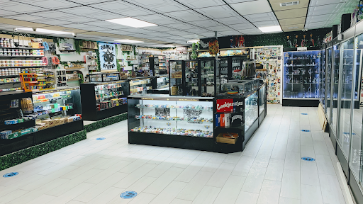 Tobacco Shop «Smokin Spades Premier Smoke and Vapor Shop», reviews and photos, 11180 W Flagler St #7, Miami, FL 33174, USA