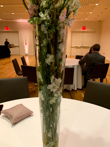 Florist «Bloomtastic Florist», reviews and photos, 2136 Arlington Ave, Columbus, OH 43221, USA