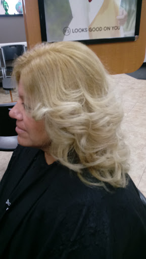 Hair Salon «Fantastic Sams Cut & Color», reviews and photos, 14414 US-87, La Vernia, TX 78121, USA