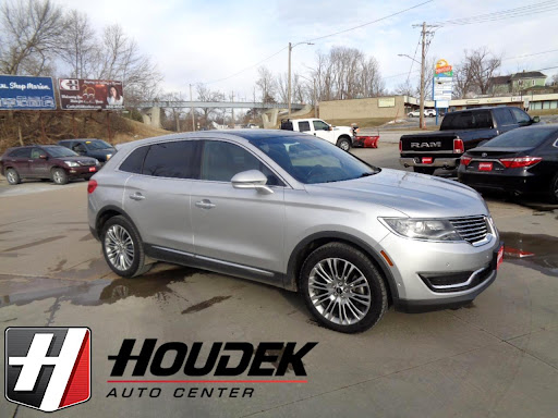 Used Car Dealer «Houdek Auto Center», reviews and photos, 150 7th Ave, Marion, IA 52302, USA