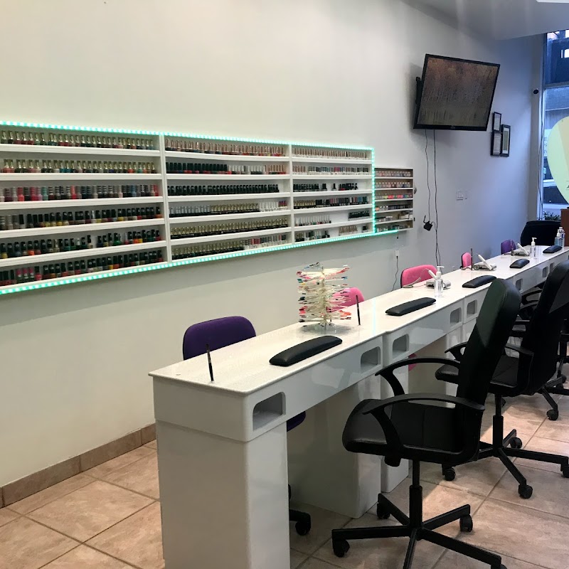 Jenni's Nails & Spa