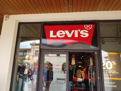Levi's® Factory Outlet Nailloux à Nailloux