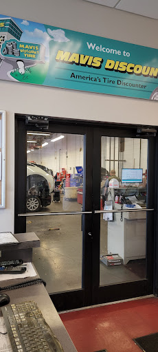 Tire Shop «Mavis Discount Tire», reviews and photos, 650 Simpson Dr, Chester Springs, PA 19425, USA