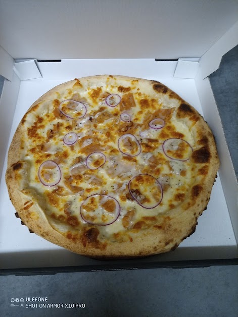 mat pizza à Gosne