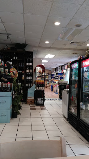 Produce Market «Pasadena Produce & Deli», reviews and photos, 6801 Gulfport Blvd S # 1, South Pasadena, FL 33707, USA